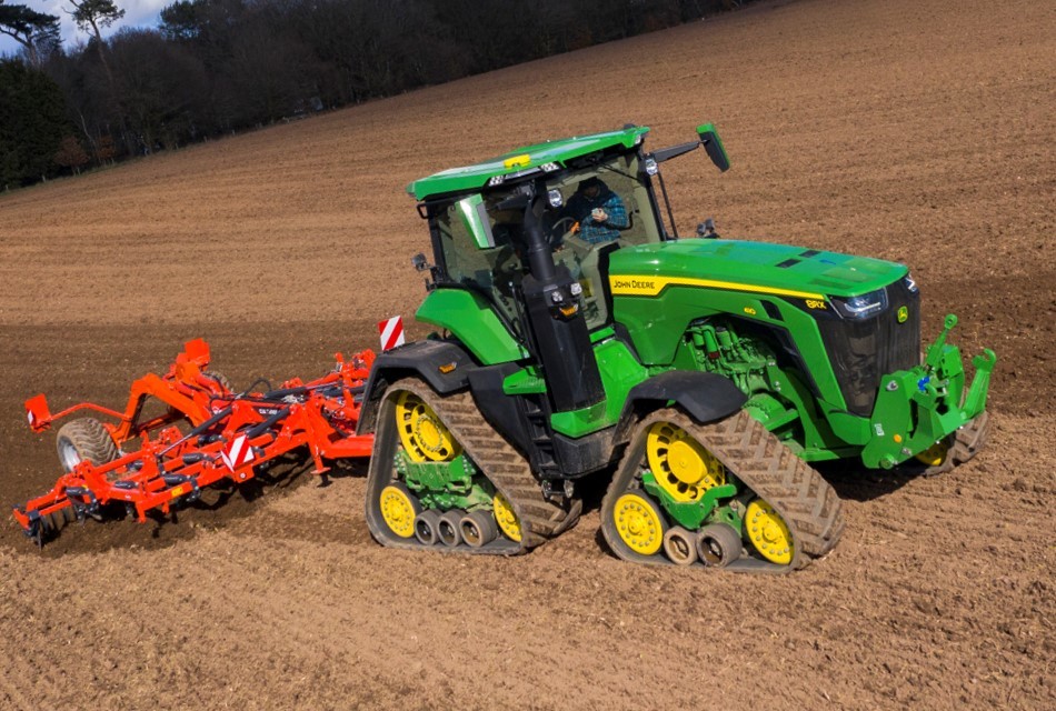 Tractor Special John Deere On Track For Cereals With 8rx The Scottish Farmer